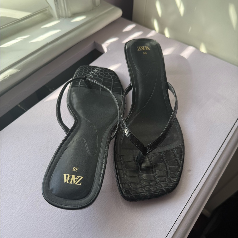 Zara Flip Flop Kitten Heels Size 38 (7)